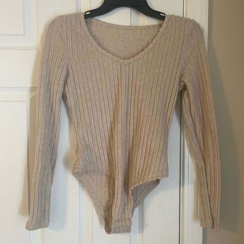 Bundle Of 3 Neutral Green Black Long Sleeve Cropped Minimalist Shirts Bodysuit